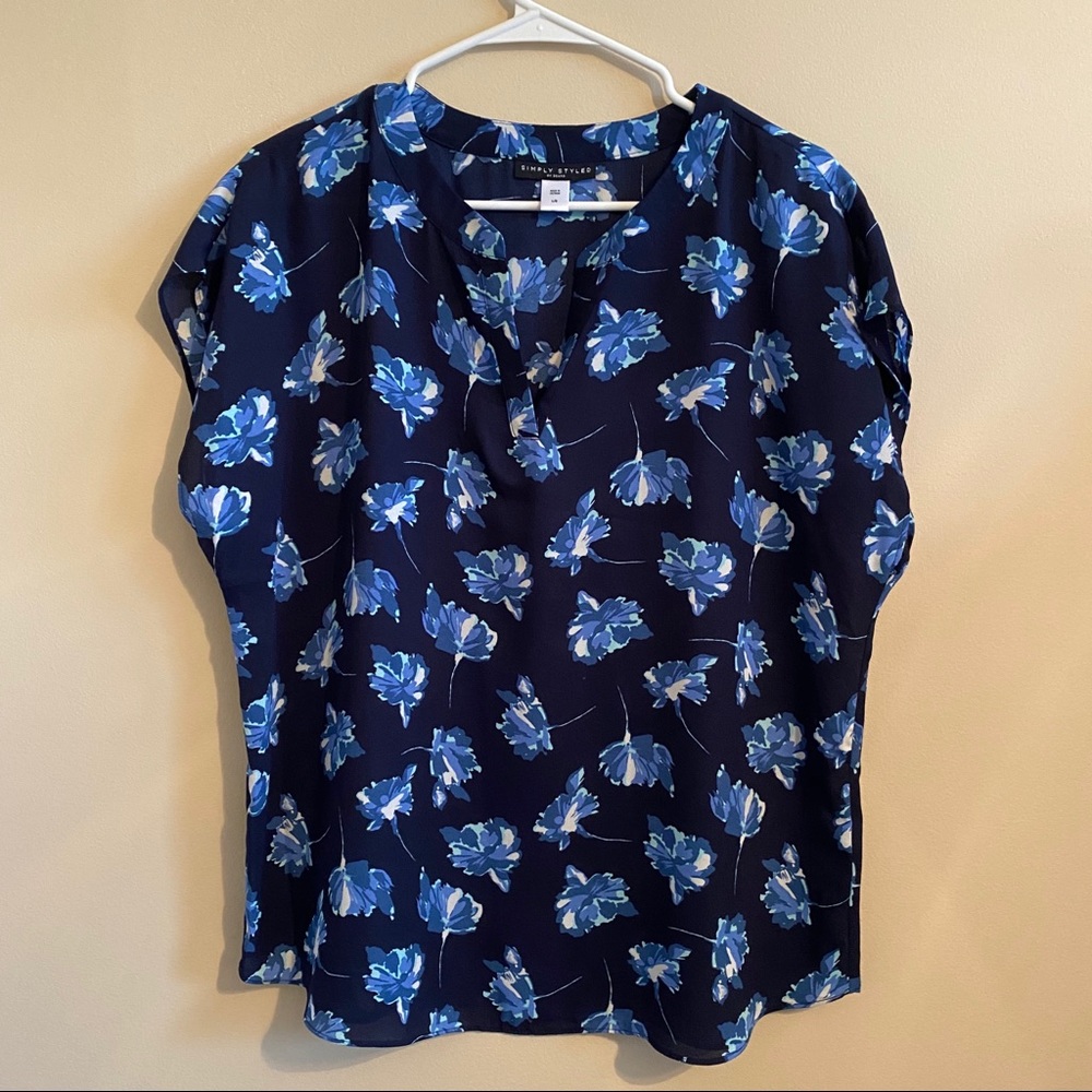 Simply Styled Flower Top